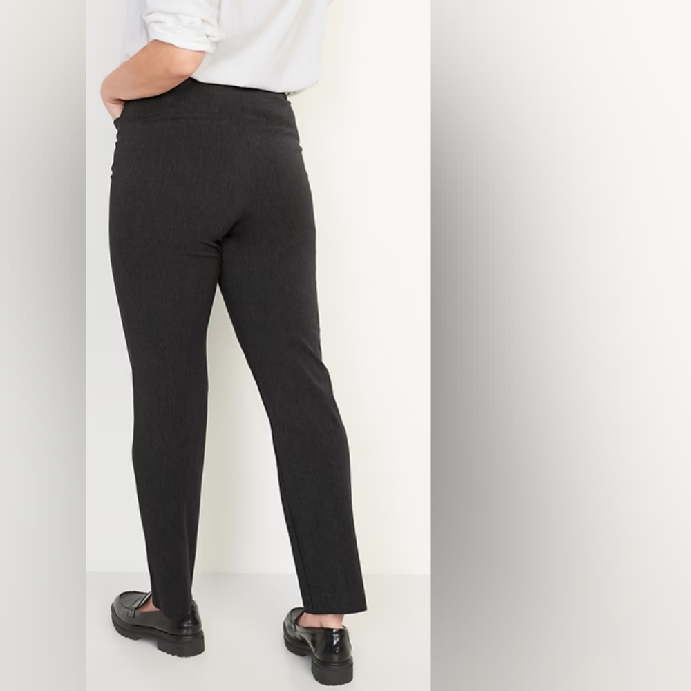 🎉 SALE 🎉 NWT Old Navy High-Waisted Pixie Straight Pants - Picture 4 of 8